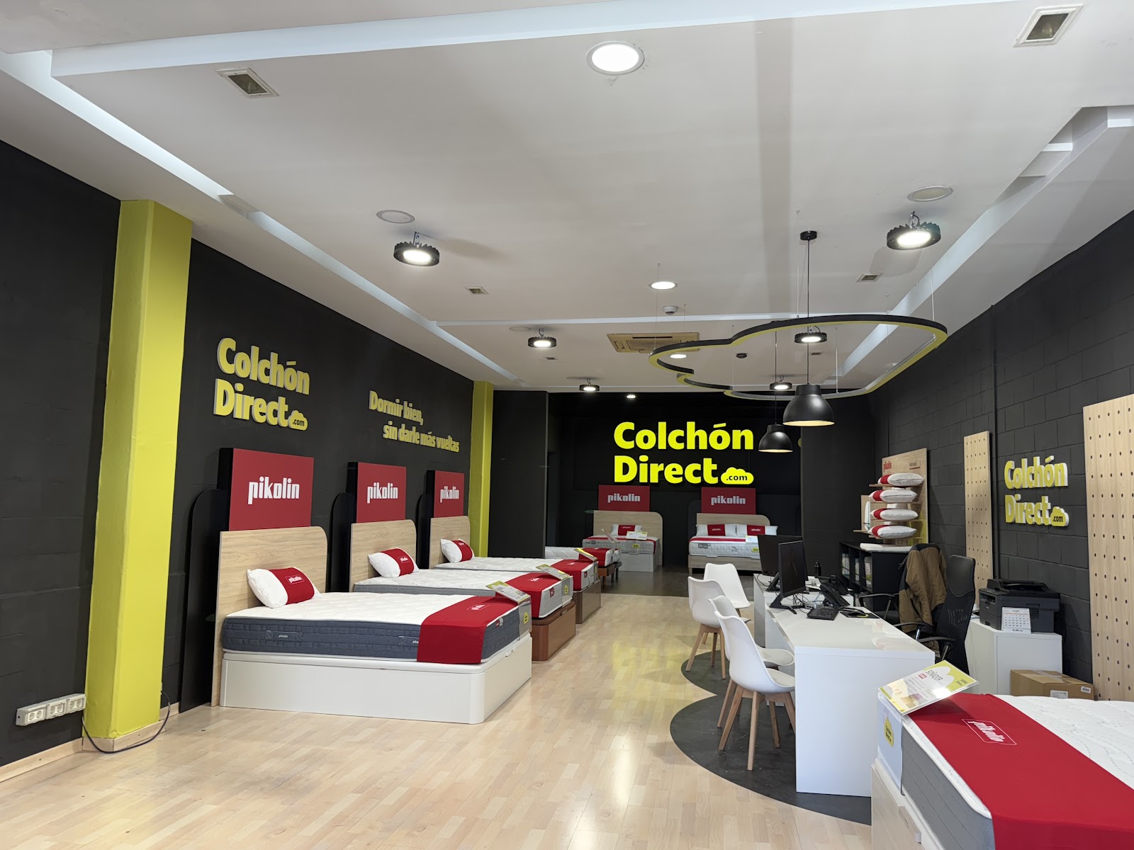 Tienda Colchón Direct Badalona Montigalà (foto 1)